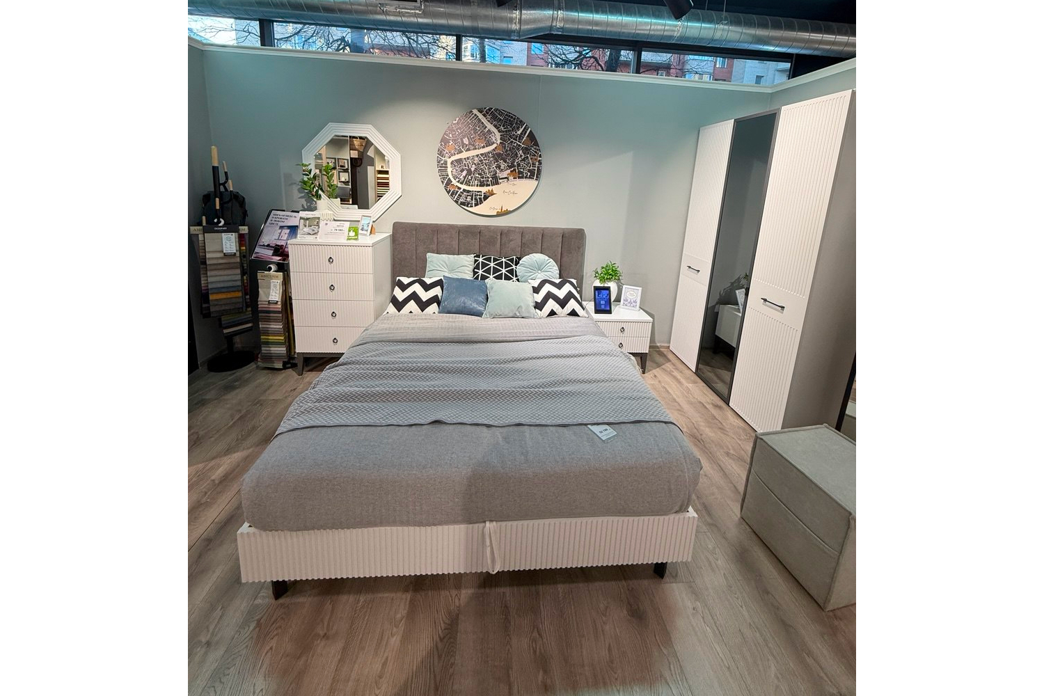 Распродажа - изображение №3 "Спальня Хилтон (выставочный образец)"  на www.Angstrem-mebel.ru